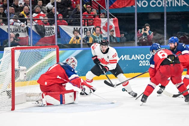 MILAN, ITALY - FEBRUARY 12: Connor McDavid of Canada tries to score against goalkeeper Lukas Dostal of Czechia on day six of the Milano Cortina 2026 Winter Olympic Games, Olympische Spiele, Olympia, OS at Milano Santagiulia Ice hockey, Eishockey Arena on February 12, 2026 in Milan, Italy. Milan Milano Rho Ice Hockey Arena Italy *** MILAN, ITALY FEBRUARY 12 Connor McDavid of Canada tries to score against goalkeeper Lukas Dostal of Czechia on day six of the Milano Cortina 2026 Winter Olympic games at Milano Santagiulia Ice Hockey Arena on February 12, 2026 in Milan, Italy Milan Milano Rho Ice Hockey Arena Italy Copyright: xJustPictures.ch AndreaxBrancax jp-en-EuSpIm-AB-AAB_909612022026