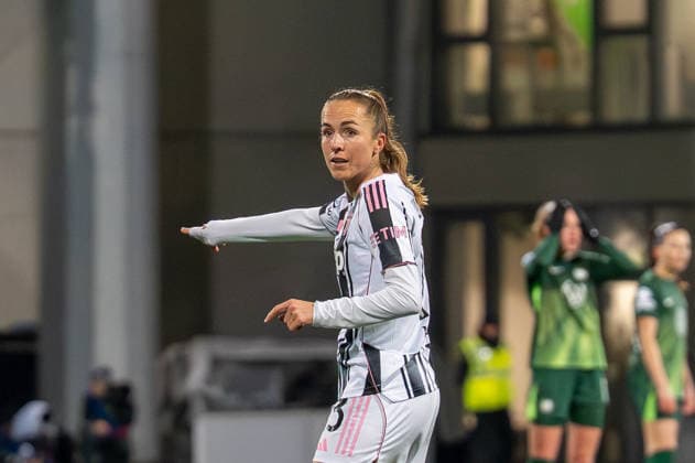 Germany, Football, UEFA, Womens Champions League, Play Offs 5 12 2025 2026 VfL Wolfsburg Juventus Turin on 12 02 in Wolfsburg AOK Stadium Lia Wälti Juventus Turin 13 Copyright: xSvenxHeidmannx