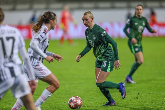 GER, Wolfsburg, VfL Wolfsburg vs Juventus Turin, WomenÂs Champions League, Football, UEFA, Season 2025 2026, AOK Arena, Playoffs, First leg in picture Ella Peddemors VfL Wolfsburg Women 5 DFB DFL REGULATIONS PROHIBIT ANY USE OF PHOTOGRAPHS AS IMAGE SEQUENCES AND OR QUASI VIDEO, 12 02 2026 Copyright: HMBxMedia HendrikxHamelau