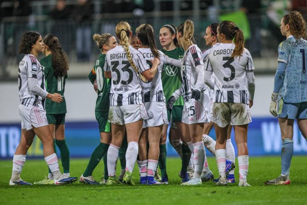 GER, Wolfsburg, VfL Wolfsburg vs Juventus Turin, WomenÂs Champions League, Football, UEFA, Season 2025 2026, AOK Arena, Playoffs, First leg in picture Penalty kick, Pack formation DFB DFL REGULATIONS PROHIBIT ANY USE OF PHOTOGRAPHS AS IMAGE SEQUENCES AND OR QUASI VIDEO, 12 02 2026 Copyright: HMBxMedia HendrikxHamelau