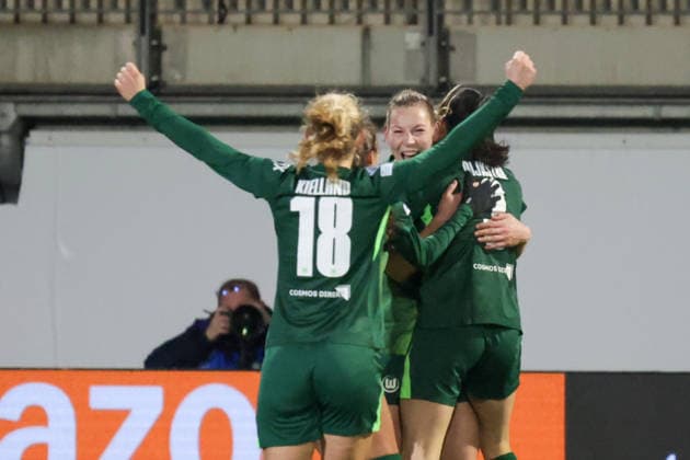12 02 2026, xgrfx, Football UEFA Champions League, VfL Wolfsburg Juventus FC Turin v l Tor, Sarai Linder VfL Wolfsburg DFL DFB REGULATIONS PROHIBIT ANY USE OF PHOTOGRAPHS as IMAGE SEQUENCES and or QUASI VIDEO Wolfsburg