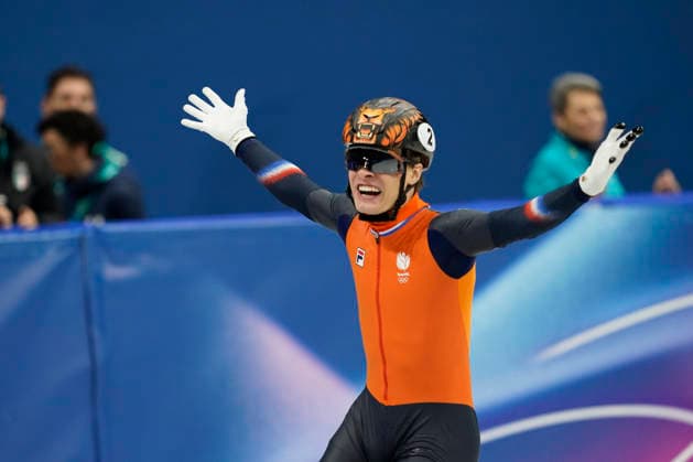 Jens Van t Wout, 2, of Netherlands reacts after winning the Gold Medal in the Men s Short Track Speed skating, Eisschnelllauf 1000m Finals at the Milano Figure skating, Eiskunstlauf Arena in Milan, Italy on Thursday, February 12, 2026.  OLY20260212121 RichardxEllis
