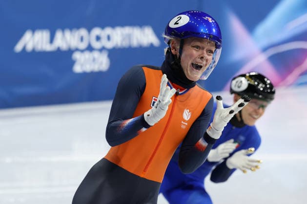 February 12, 2026, Milan, Lombardy, Italy: XANDRA VELZEBOER of Netherlands reacts to winning the Women s 500m Final A ahead of ARIANNA FONTANA of Italy in the Short Track Speed skating, Eisschnelllauf at the Milano Cortina 2026 Winter Olympic Games, Olympische Spiele, Olympia, OS Olympics 2026: Milano Cortina: Short Track Speed Skating  - ZUMAc179 20260212_oly_c179_128 Copyright: xMickaelxChavetx