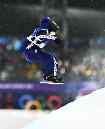 (260212) -- LIVIGNO, Feb. 12, 2026 -- Chloe Kim of the United States competes during the women s snowboard halfpipe final at the Milan-Cortina 2026 Olympic Winter games, Winterspiele,Spiele, Summer games in Livigno, Italy, Feb. 12, 2026. ) (MICO2026)ITALY-LIVIGNO-OLYMPIC WINTER GAMES-WOMEN S SNOWBOARD HALFPIPE-FINAL ZhangxHongxiang 