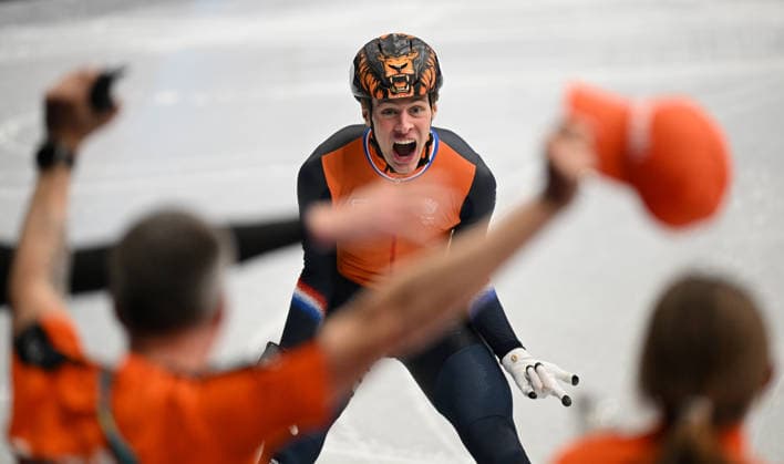 (260212) -- MILAN, Feb. 12, 2026 -- Jens van T Wout of the Netherlands celebrates after the short track Speed skating, Eisschnelllauf men s 1000m final A at the Milan-Cortina 2026 Olympic Winter games, Winterspiele,Spiele, Summer games in Milan, Italy, Feb. 12, 2026. ) (MICO2026)ITALY-MILAN-OLYMPIC WINTER GAMES-SHORT TRACK SPEED SKATING-MEN S 1000M-FINALS ChengxMin 