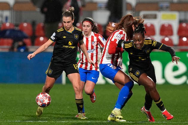 ATLETICO DE MADRID v Manchester United, ManU WOMEN. UEFA WOMEN S CHAMPIONS LEAGUE 2025 2026. KO PLAY-OFF. 1ST LEG MATCH. Atletico de Madrid s Alexia Fernandez (c-l) and Xenia Perez (c-r) and Manchester United Women™s Julia Zigiotti Olme (l) and Melvine Malard during UEFA Womens Champions League 2025 2026 KO play-off 1st leg match. February 12,2026. (ALTERPHOTOS Acero) Alcala de HenaresSpain  Copyright: xAcerox