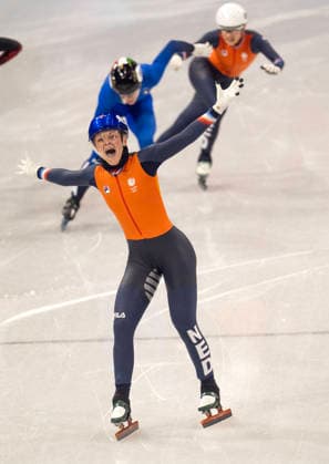 February 12, 2026, Milan, Lombardy, Italy: Dutch short track skater Xandra Velzeboer sets the 500m world record (41.399 seconds) in the semifinals en route to gold Thursday, becoming the first Dutch woman to win the event and denying Italian legend Arianna Fontana a three-peat in short track skating Thursday at the Milano Ice Skating Arena during this Milano Cortina 2026 Olympics. Milan Italy - ZUMAa35_ 20260212_oly_a35_034 Copyright: xDanielxA.xAndersonx