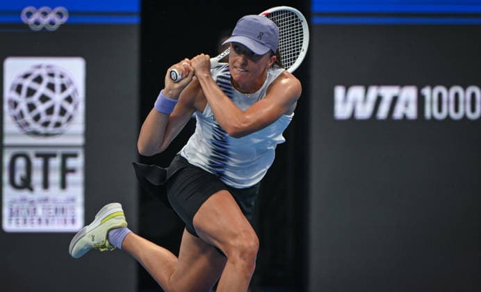 Qatar TotalEnergies Open 2026 - Day Five DOHA, QATAR FEBRUARY 12: Iga Swiatek of Poland competes against Maria Sakkari of Greece in the quarterfinals on Day Five of the Qatar TotalEnergies Open, part of the Hologic WTA, Tennis Damen Tour, at the Khalifa International Tennis and Squash Complex on February 12, 2026 in Doha, Qatar. Doha Qatar  Copyright: xArturxWidakx originalFilename:widak-qatartot260212_npcEW.jpg