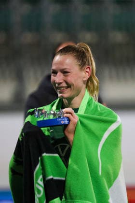 Wolfsburg, Germany 12 February 2026 UEFA Champions League Women 2025 2026 1 8 Final VfL Wolfsburg vs Juventus Turin Pictured Sarai Linder VfL named player of the match after scoring a late equalizer against Juventus Turin Copyright: HMBxMedia MadeleinexFantini