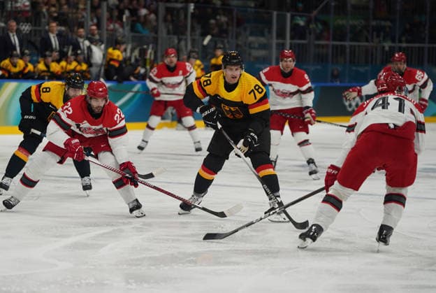 Milano Cortina, 2026 , Winter Olympic Games, Olympische Spiele, Olympia, OS Olympische Winter-Olympische spiele 2026 , Icehockey, Eishockey Männer, Men s Preliminary Round, Vorrunde, Deutschland vs Dänemark, Germany vs Denmark , ce Hockey Arena Milano Mailand markus lauridsen den, nico sturm Deutschland, Germany, Photocopyright Gladys Chai von der Laage *** Milano Cortina, 2026 , Winter Olympic Games, Winter Olympic Games 2026 , Icehockey, Icehockey Men, Men s Preliminary Round, Preliminary Round, Germany vs Denmark, Germany vs Denmark , ce Hockey Arena Milano markus lauridsen den, nico sturm Germany, Germany, Photocopyright Gladys Chai von der Laage