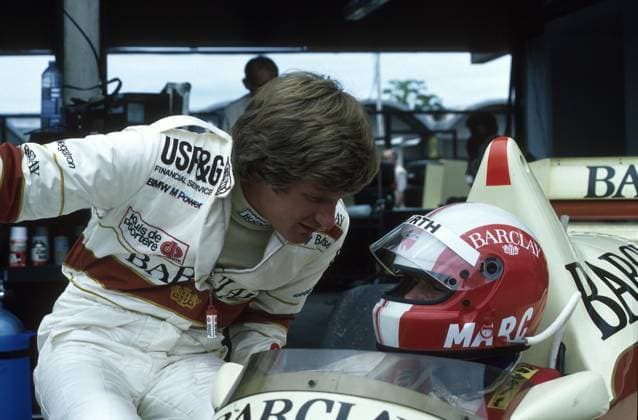 Thierry Boutsen (BEL) chats to Marc Surer (in car).Formula One World Championship, WM, Weltmeisterschaft 1986 Copyright: xSuttonxMotorsportsx
