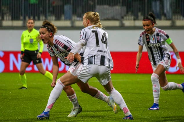 Germany Football UEFA Women™s Champions League 2025 2026, Playoffs VfL Wolfsburg vs Juventus AOK Stadion Wolfsburg Goal celebration Ana Capeta Juventus, 7 Amalie Vangsgaard Juventus, 14 Wolfsburg Copyright: xAymanxAlahmedx