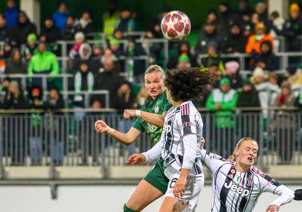 Germany Football UEFA Women™s Champions League 2025 2026, Playoffs VfL Wolfsburg vs Juventus AOK Stadion Wolfsburg Alexandra Popp VfL Wolfsburg Women, 11 Eva Schatzer Juventus, 6 Wolfsburg Copyright: xAymanxAlahmedx