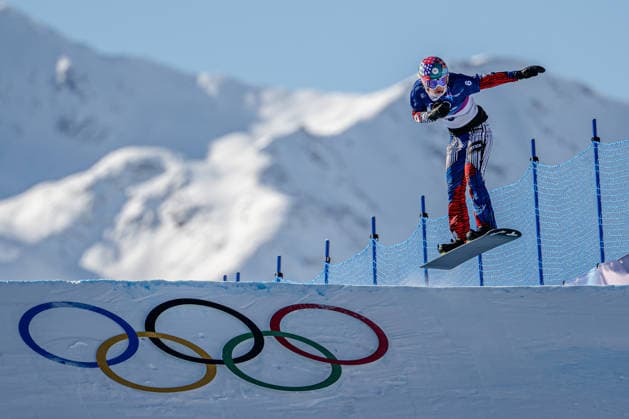 XXV Winter Olympic Games, Olympische Spiele, Olympia, OS in Livigno, Italy, on February 13, 2026. Snowboard Women s Snowboard Cross qualifications. Eva Adamczykova of Czech Republic. (CTKxPhoto DavidxTanecek) CTKPhotoP2026021303465  CTKPhotoP2026021303465