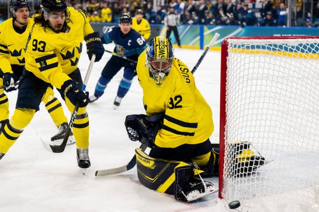 260213 Mika Zibanejad and goaltender Filip Gustavsson of Sweden in the men s Ice hockey, Eishockey game between Finland and Sweden during day 7 of the 2026 Winter Olympics on February 13, 2026 in Milan. Photo: Carl Sandin BILDBYRAN kod CS EW0633 ishockey ice hockey Olympic Games, Olympische Spiele, Olympia, OS olympics winter olympics os ol olympiska spel vinter-os olympiske leker milano cortina 2026 milan cortina 2026 milano cortina 2026 olympic games milano cortina 2026 winter olympic games milano cortina-os milano cortina-ol vinter-ol 7 bbeng sverige sweden finland *** 260213 Mika Zibanejad and goaltender Filip Gustavsson of Sweden in the men s ice hockey game between Finland and Sweden during day 7 of the 2026 Winter Olympics on February 13, 2026 in Milan Photo Carl Sandin BILDBYRAN kod CS EW0633 ishockey ice hockey olympic games olympics winter olympics os ol olympiska spel vinter os olympiske leker milano cortina 2026 milan cortina 2026 milano cortina 2026 olympic games milano cortina 2026 winter olympic games milano cortina os milano cortina ol vinter ol 7 bbeng sverige sweden finland  Copyright: CARLxSANDIN BB260213CS081