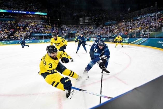 MILAN, ITALY - FEBRUARY 13: Oliver Ekman-Larsson of Sweden L) and Rasmus Ristolainen of Finland R) in a battle for the puck during the Men™s Prelim Round match between Finland and Sweden on day seven of the Milano Cortina 2026 Winter Olympic Games, Olympische Spiele, Olympia, OS at Milano Santagiulia IHO Arena on February 13, 2026 in Milan, Italy. Milan Milano Santagiulia IHO Arena Italy *** MILAN, ITALY FEBRUARY 13 Oliver Ekman Larsson of Sweden L and Rasmus Ristolainen of Finland R in a battle for the puck during the Men™s Prelim Round match between Finland and Sweden on day seven of the Milano Cortina 2026 Winter Olympic games at Milano Santagiulia IHO Arena on February 13, 2026 in Milan, Italy Milan Milano Santagiulia IHO Arena Italy Copyright: xJustPictures.ch AndreaxBrancax jp-en-EuSpIm-AB-DSC_991113022026