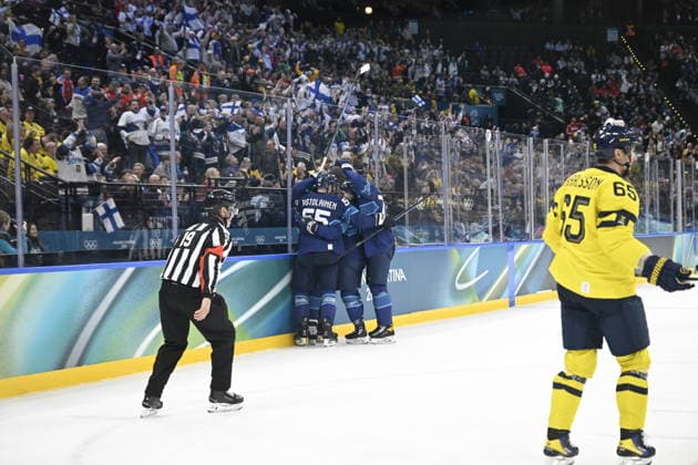 MILAN, ITALY 20260213 Finland celebrates after Joel Armia (40) scores a 3-1 goal during the Ice hockey, Eishockey match in Group B between Sweden and Finland at the Santagiulia Arena during the Milan Olympics. *** The image is included in the SPORTS PACKAGE. For others PAYMENT IMAGE *** MILANO ITALY x10070x *** MILAN, ITALY 20260213 Finland celebrates after Joel Armia 40 scores a 3 1 goal during the ice hockey match in Group B between Sweden and Finland at the Santagiulia Arena during the Milan Olympics The image is included in the SPORTS PACKAGE For others PAYMENT IMAGE MILANO ITALY x10070x  Copyright: xJessicaxGow TTx OS 2026 ICE HOCKEY FINLAND-SWEDER