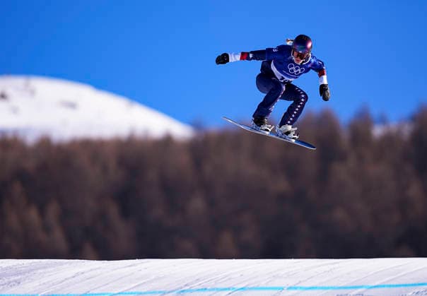 (260213) -- LIVIGNO, Feb. 13, 2026 -- Faye Thelen of the United States competes during the snowboard women s cross seeding at the Milan-Cortina 2026 Olympic Winter games, Winterspiele,Spiele, Summer games in Livigno, Italy, Feb. 13, 2026. ) (MICO2026)ITALY-LIVIGNO-OLYMPIC WINTER GAMES-SNOWBOARD-WOMEN S CROSS-SEEDING WuxHuiwo 