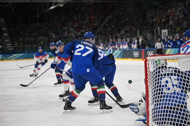 Attack action of Slovakia during Men s Ice hockey, Eishockey - Italia vs Slovacchia, Olympic Winter games, Winterspiele,Spiele, Summer games Milano-Cortina 2026 in Milano, Italy, February 13 2026  Copyright: xFilippoxTomasi IPAxSportx xipa-agency.netx xx IPA_71428376 IPA_Agency_IPA71428376