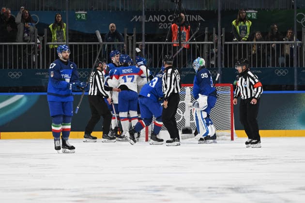 Slovakia scores during Men s Ice hockey, Eishockey - Italia vs Slovacchia, Olympic Winter games, Winterspiele,Spiele, Summer games Milano-Cortina 2026 in Milano, Italy, February 13 2026  Copyright: xFilippoxTomasi IPAxSportx xipa-agency.netx xx IPA_71430604 IPA_Agency_IPA71430604