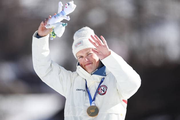 ITALY, TESERO - FEBRUARY 13, 2026: Johannes Hoesflot Klaebo of Norway celebrates his gold medal for the men s 10km interval start free race at Tesero Cross-Country Stadium during the 2026 Winter Olympic Games, Olympische Spiele, Olympia, OS 2026 Winter Olympics: Cross-Country Skiing  - ZUMAt113 20260213_zaa_t113_153 Copyright: xPeterxKovalevx