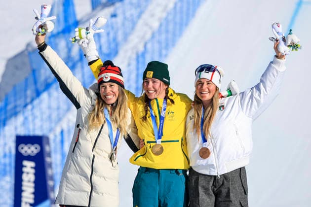 OLYMPICS - Winter Olympic Games, Olympische Spiele, Olympia, OS Milano Cortina 2026 LIVIGNO,ITALY,13.FEB.26 - OLYMPICS, SNOWBOARD - Winter Olympic Games Milano Cortina 2026, Snowboard Cross, women, final, medal ceremony. Image shows the rejoicing of Eva Adamczykova (CZE), Josie Baff (AUS) and Michela Moioli (ITA). Keywords: medal.  GEPAxpictures xWolfgangxGrebien