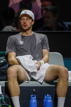 Botic van de Zandschulp in action against Alex de Minaur ABN AMRO Open, Day 5, Day Five, ABN AMRO Open, Rotterdam Ahoy, February 13, 2026, Rotterdam, Netherlands.