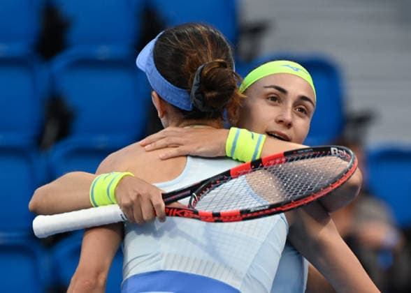 Qatar TotalEnergies Open 2026 - Day Six DOHA, QATAR FEBRUARY 13: Anna Danilina of Kazakhstan (L) and Aleksandra Krunic (R) of Serbia celebrate after winning against Gabriela Dabrowski of Canada and Luisa Stefani of Brazil in the doubles semifinal on Day Six of the Qatar TotalEnergies Open, part of the Hologic WTA, Tennis Damen Tour, at the Khalifa International Tennis and Squash Complex in Doha, Qatar, February 13, 2026. Doha Qatar  Copyright: xArturxWidakx originalFilename:widak-qatartot260213_npm7V.jpg