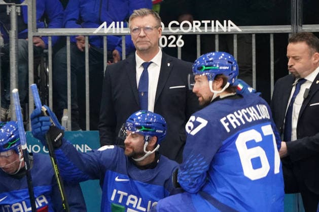 Milano Cortina, 2026 , Winter Olympic Games, Olympische Spiele, Olympia, OS Olympische Winter-Olympische spiele 2026 , Icehockey, Eishockey Männer, Men s Preliminary Round, Vorrunde, Italy vs Slowakei Ice hockey, Eishockey Arena Milano Rho Mailand Jukka Jalonen, Finland, FIN, Italien , Italy, ITA, Head Coach Photocopyright Gladys Chai von der Laage *** Milano Cortina, 2026 , Winter Olympic Games, Winter Olympic Games 2026 , Ice Hockey, Ice Hockey Men, Men s Preliminary Round, Preliminary Round, Italy vs Slovakia ice Hockey Arena Milano Rho Milan Jukka Jalonen, Finland, FIN, Italy , Italy, ITA, Head Coach Photocopyright Gladys Chai von der Laage