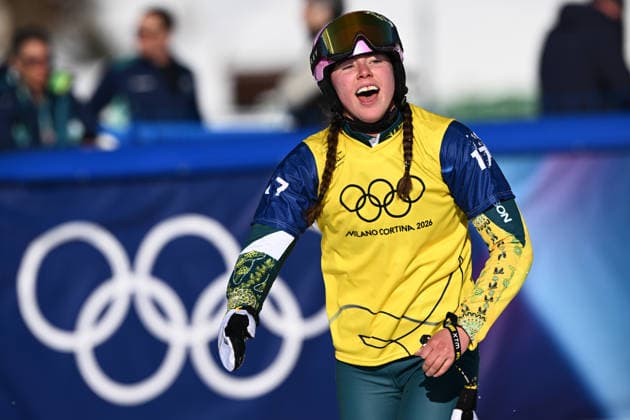 2026 WINTER Olympic Games, Olympische Spiele, Olympia, OS Josie Baff of Australia celebrates after winning the Gold medal in the Women™s Snowboard Cross Final at the Livigno Snow Park on day 7 of the 2026 Milano Cortina Winter Olympic Games in Livigno, Italy, Wednesday, February 11, 2026. ( NO ARCHIVING, EDITORIAL USE ONLY LIVIGNO SONDRIO ITALY  Copyright: xDANxHIMBRECHTSx 20260214137871776971