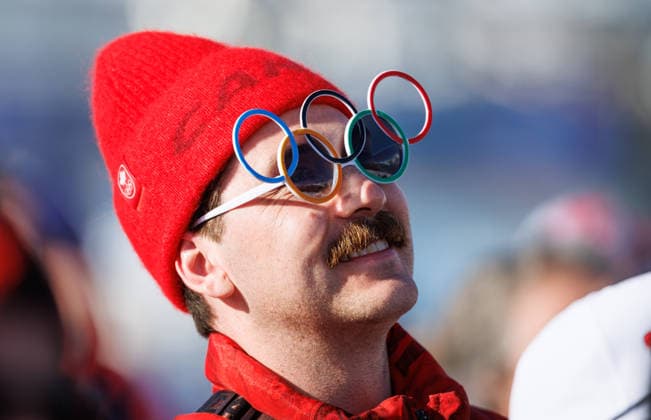 OLYMPICS - Winter Olympic Games, Olympische Spiele, Olympia, OS Milano Cortina 2026 LIVIGNO,ITALY,13.FEB.26 - OLYMPICS, SNOWBOARD - Winter Olympic Games Milano Cortina 2026, Snowboard Cross, women, final. Image shows a fan.  GEPAxpictures xHaraldxSteiner