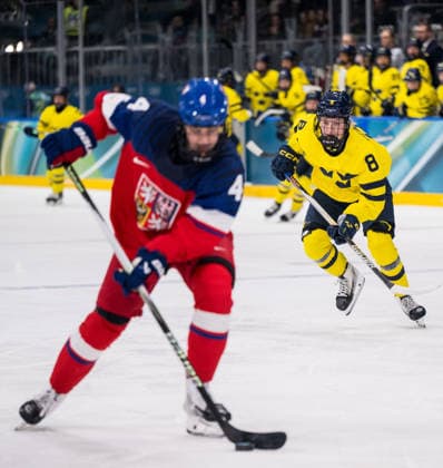 260213 Daniela Pejsova of Czech Republic and Hilda Svensson of Sweden in the women s Ice hockey, Eishockey quarter final between Sweden and Czech Republic during day 7 of the 2026 Winter Olympics on February 13, 2026 in Milan. Photo: Emma Wallskog BILDBYRAN kod EW EW0632 ishockey ice hockey Olympic Games, Olympische Spiele, Olympia, OS olympics winter olympics os ol olympiska spel vinter-os olympiske leker milano cortina 2026 milan cortina 2026 milano cortina 2026 olympic games milano cortina 2026 winter olympic games milano cortina-os milano cortina-ol vinter-ol 7 bbeng sverige sweden dam tjeckien czech republic quarter final kvartsfinal *** 260213 Daniela Pejsova of Czech Republic and Hilda Svensson of Sweden in the women s ice hockey quarter final between Sweden and Czech Republic during day 7 of the 2026 Winter Olympics on February 13, 2026 in Milan Photo Emma Wallskog BILDBYRAN kod EW EW0632 ishockey ice hockey olympic games olympics winter olympics os ol olympiska spel vinter os olympiske leker milano cortina 2026 milan cortina 2026 milano cortina 2026 olympic games milano cortina 2026 winter olympic games milano cortina os milano cortina ol vinter ol 7 bbeng sverige sweden dam tjeckien czech republic quarter final kvartsfinal  Copyright: EMMAxWALLSKOG BB260213EW095