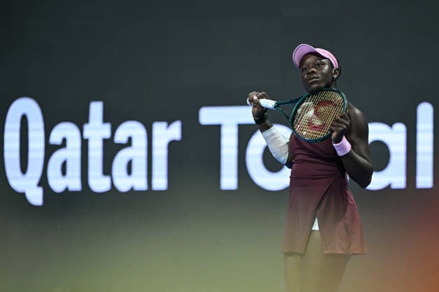 Qatar TotalEnergies Open 2026 - Day Six DOHA, QATAR FEBRUARY 13: Victoria Mboko of Canada competes against Jelena Ostapenko of Latvia in the semifinal on Day Six of the Qatar TotalEnergies Open, part of the Hologic WTA, Tennis Damen Tour, at the Khalifa International Tennis and Squash Complex on February 13, 2026 in Doha, Qatar. Doha Qatar  Copyright: xArturxWidakx originalFilename:widak-qatartot260213_npsqN.jpg
