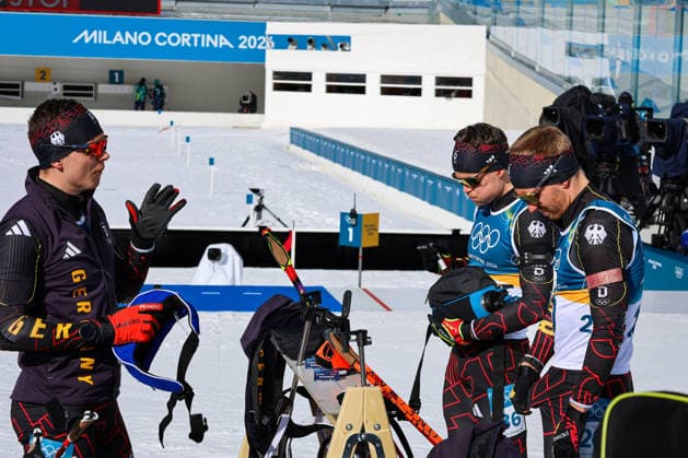 Antholz, Italien 13. Februar 2026: Biathlon Sprint Männer 10 km - Olympia 2026 Im Bild: v.li. Justus Strelow (GER), Philipp Horn (GER) und David Zobel (GER) Anterselva Biathlon Arena *** Antholz, Italy February 13, 2026 Biathlon Sprint Men 10 km Olympia 2026 In the picture from left Justus Strelow GER , Philipp Horn GER and David Zobel GER Anterselva Biathlon Arena Copyright: xFotostandx xHettichx