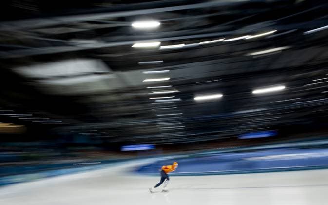 MILAN - Stijn van de Bunt during the 10,000 meters of long track Speed skating, Eisschnelllauf at the Milan Speed Skating Stadium at the Milan Winter Olympics. SEM VAN DER WAL ANP xVIxANPxSportx xxANPxIVx 550582021 originalFilename: 550582021.jpg