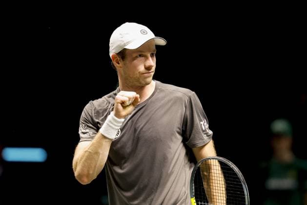 ROTTERDAM - Botic van de Zandschulp in action against Alex De Minaur during the quarterfinals on the fifth day of the ABN AMRO tennis tournament in Ahoy Rotterdam. BAS CZERWINSKI ANP xVIxANPxSportx xxANPxIVx 550582416 originalFilename: 550582416.jpg