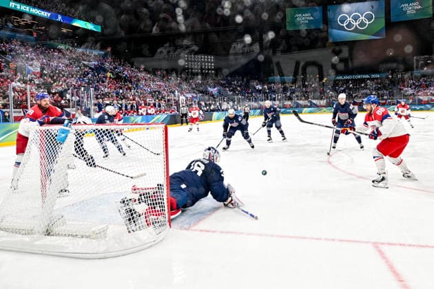 MILAN, ITALY - FEBRUARY 13: goalkeeper Martin Neckar of France L) makes a save on David Pastrnak of Czechia R) during the Men™s Prelim Round match between France and Czech Republic on day seven of the Milano Cortina 2026 Winter Olympic Games, Olympische Spiele, Olympia, OS at Milano Santagiulia IHO Arena on February 13, 2026 in Milan, Italy. Milan Milano Santagiulia IHO Arena Italy *** MILAN, ITALY FEBRUARY 13 goalkeeper Martin Neckar of France L makes a save on David Pastrnak of Czechia R during the Men™s Prelim Round match between France and Czech Republic on day seven of the Milano Cortina 2026 Winter Olympic games at Milano Santagiulia IHO Arena on February 13, 2026 in Milan, Italy Milan Milano Santagiulia IHO Arena Italy Copyright: xJustPictures.ch AndreaxBrancax jp-en-EuSpIm-AB-DSC_049613022026