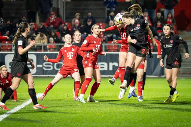 Womens Soccer Bundesliga Bayer 04 Leverkusen 1 FC Köln, 13 02 2026 Lilla Turanyi Bayer 04 Leverkusen, 24 by head after a corner kick Bayer 04 Leverkusen 1 FC Köln on matchday 18 of the Google Pixel Womens Bundesliga on 13 02 2026 at Ulrich Haberland Stadium in Leverkusen North Rhine-Westphalia DFL REGULATIONS PROHIBIT ANY USE OF PHOTOGRAPHS AS IMAGE SEQUENCES AND OR QUASI VIDEO Copyright: xBEAUTIFULxSPORTS AxelxKohringx