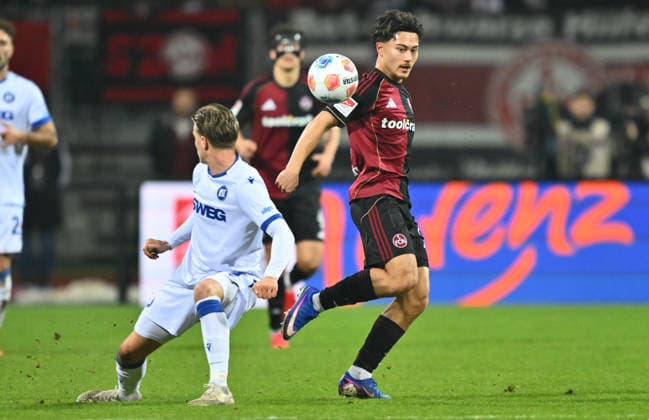 13 02 2026 Soccer Season 2025 2026 2 Soccer Bundesliga 22 Matchday 1 FC Nürnberg FCN Club Karlsruher SC KSC Sportfoto Zink xwoxzix DFL regulations prohibit any use of photographs as image sequences and or quasi video only for editorial use Dzenis Burnic 7, Karlsruher SC KSC Justin von der Hitz 27, 1 FC Nürnberg FCN