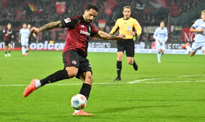 13 02 2026 Soccer Season 2025 2026 2 Soccer Bundesliga 22 Matchday 1 FC Nürnberg FCN Club Karlsruher SC KSC Sportfoto Zink xwoxzix DFL regulations prohibit any use of photographs as image sequences and or quasi video only for editorial use Adriano Grimaldi 33, 1 FC Nürnberg FCN Chance Torchance
