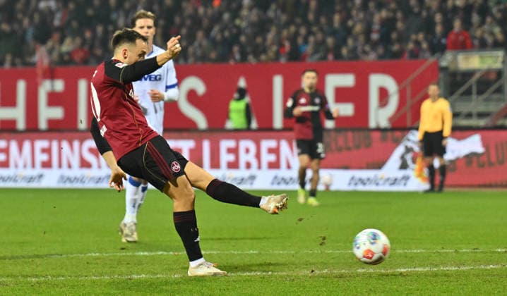 13 02 2026 Soccer Season 2025 2026 2 Soccer Bundesliga 22 Matchday 1 FC Nürnberg FCN Club Karlsruher SC KSC Sportfoto Zink xwoxzix DFL regulations prohibit any use of photographs as image sequences and or quasi video only for editorial use Julian Justvan 10, 1 FC Nürnberg FCN erzielt Treffer Tor Torschuß zum 1 0