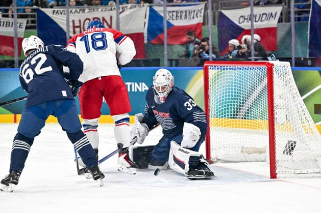 MILAN, ITALY - FEBRUARY 13: goalkeeper Julian Junca of France R) makes a save during the Men™s Prelim Round match between France and Czech Republic on day seven of the Milano Cortina 2026 Winter Olympic Games, Olympische Spiele, Olympia, OS at Milano Santagiulia IHO Arena on February 13, 2026 in Milan, Italy. Milan Milano Santagiulia IHO Arena Italy *** MILAN, ITALY FEBRUARY 13 goalkeeper Julian Junca of France R makes a save during the Men™s Prelim Round match between France and Czech Republic on day seven of the Milano Cortina 2026 Winter Olympic games at Milano Santagiulia IHO Arena on February 13, 2026 in Milan, Italy Milan Milano Santagiulia IHO Arena Italy Copyright: xJustPictures.ch AndreaxBrancax jp-en-EuSpIm-AB-AAB_482613022026