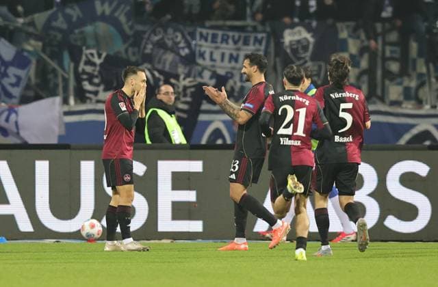 13 02 2026 Soccer Season 2025 2026 2 Soccer Bundesliga 22 Matchday 1 FC Nürnberg FCN Club Karlsruher SC KSC Sportfoto Zink DaMa xdaxmax DFL regulations prohibit any use of photographs as image sequences and or quasi video only for editorial use Jubel Freude Torjubel nach Tor zum 2 0 Julian Justvan 10, 1 FC Nürnberg FCN und Mannschaft Team jubelt freut sich Torschütze Julian Justvan 10, 1 FC Nürnberg FCN