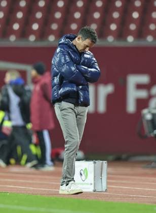 13 02 2026 Soccer Season 2025 2026 2 Soccer Bundesliga 22 Matchday 1 FC Nürnberg FCN Club Karlsruher SC KSC Sportfoto Zink DaMa xdaxmax DFL regulations prohibit any use of photographs as image sequences and or quasi video only for editorial use Christian Eichner Trainer Karlsruher SC KSC thoughtful disappointed disappointment