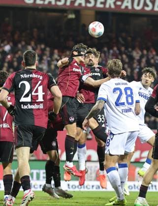 13 02 2026 Soccer Season 2025 2026 2 Soccer Bundesliga 22 Matchday 1 FC Nürnberg FCN Club Karlsruher SC KSC Sportfoto Zink DaMa xdaxmax DFL regulations prohibit any use of photographs as image sequences and or quasi video only for editorial use Fabio Gruber 4, 1 FC Nürnberg FCN Adriano Grimaldi 33, 1 FC Nürnberg FCN klären Ball