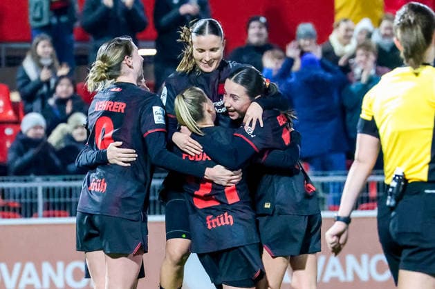 13 02 2026, xsscx, Frauen Fussball, Bayer 04 Leverkusen 1 FC Koeln, 1 Fussball Bundesliga, 18 Spieltag, Ulrich Haberland Stadion, Saison 2025 2026 Torjubel nach dem Tor zum 1 0 durch Torschützin Vanessa Fudalla Bayer 04 Leverkusen 21 DFB regulations prohibit any use of photographs as image sequences and or quasi video Photo xSandraxScherningxPressefotoKochx Nordrhein Westfalen Germany
