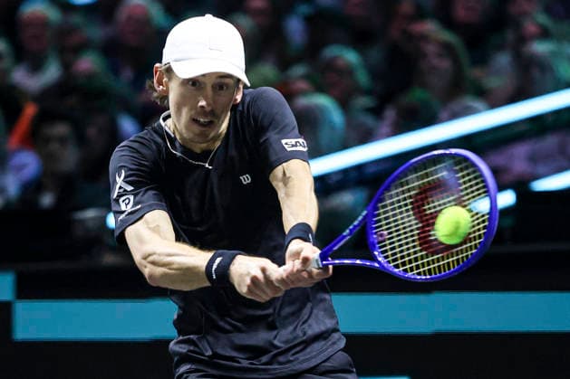ABN AMRO Open 2026 - Quarter Finals Alex de Minaur of Australia spotted in action during the tennis game at the Men s Single category, a match against Botic van de Zandschulp of the Netherlands at the indoor ATP500 tournament ABN AMRO Open 2026 in Ahoy arena venue. Rotterdam, the Netherlands on February 13, 2026 Rotterdam Netherlands  Copyright: xNicolasxEconomoux originalFilename:economou-notitle260213_npJLs.jpg