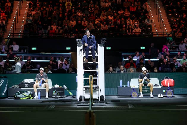 ABN AMRO Open 2026 - Quarter Finals Alex de Minaur of Australia spotted resting during the tennis game at the Men s Single category, a match against Botic van de Zandschulp of the Netherlands at the indoor ATP500 tournament ABN AMRO Open 2026 in Ahoy arena venue. Rotterdam, the Netherlands on February 13, 2026 Rotterdam Netherlands  Copyright: xNicolasxEconomoux originalFilename:economou-notitle260213_npF7d.jpg