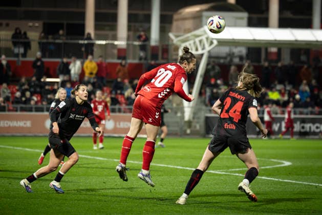 Womens Soccer Bundesliga Bayer 04 Leverkusen 1 FC Köln, 13 02 2026 Sylwia Matysik 1 FC Köln, 20 clears by head, Bayer 04 Leverkusen 1 FC Köln on matchday 18 of the Google Pixel Womens Bundesliga on 13 02 2026 at Ulrich Haberland Stadium in Leverkusen North Rhine-Westphalia DFL REGULATIONS PROHIBIT ANY USE OF PHOTOGRAPHS AS IMAGE SEQUENCES AND OR QUASI VIDEO Copyright: xBEAUTIFULxSPORTS AxelxKohringx
