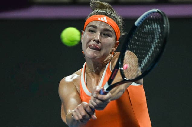 Qatar TotalEnergies Open 2026 - Day Five DOHA, QATAR FEBRUARY 13: Karolina Muchova of the Czechia competes against Maria Sakkari of Greece in the semifinal on Day Six of the Qatar TotalEnergies Open, part of the Hologic WTA, Tennis Damen Tour, at the Khalifa International Tennis and Squash Complex on February 13, 2026 in Doha, Qatar. Doha Qatar  Copyright: xArturxWidakx originalFilename:widak-qatartot260213_npn6G.jpg